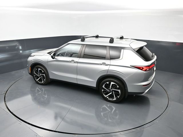 Used 2022 Mitsubishi Outlander SE AWD/4WD image 16