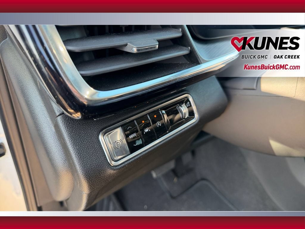 Used 2024 Buick Envision Preferred AWD/4WD image 19