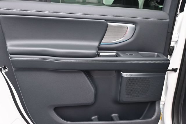 New 2027 Ford Expedition Max Platinum RWD image 16