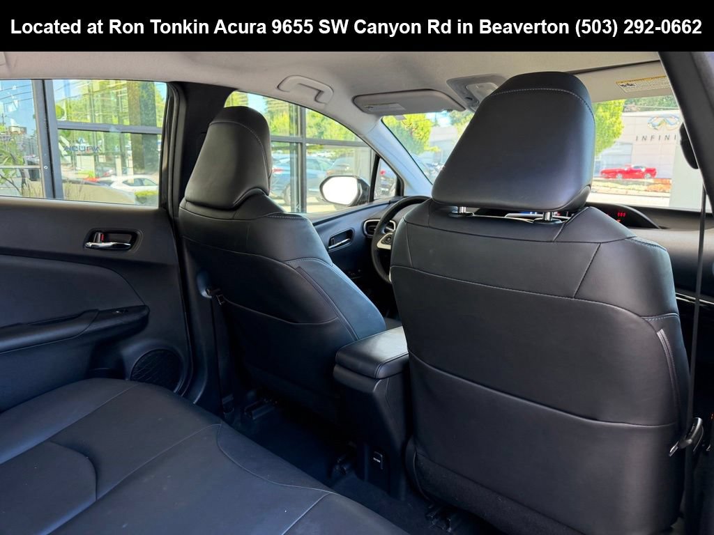 Used 2017 Toyota Prius Three Touring w/ Carpet Mat Package FWD image 29