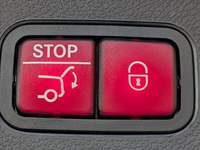 Used 2020 Mercedes-Benz GLC 300 image 18