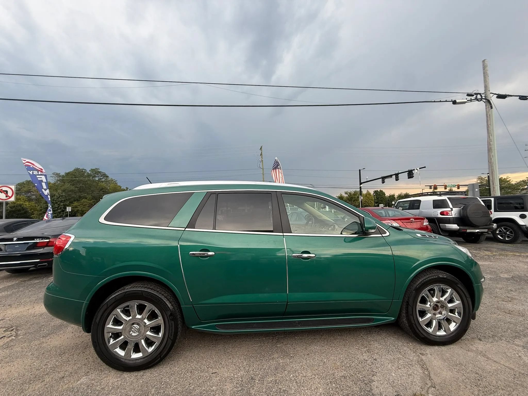 Used 2012 Buick Enclave Leather FWD image 5