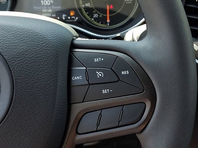 Used 2022 Jeep Cherokee Trailhawk AWD/4WD image 21