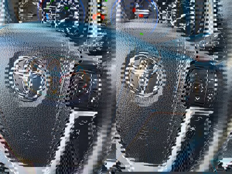 Used 2015 Toyota Highlander Limited Platinum image 34