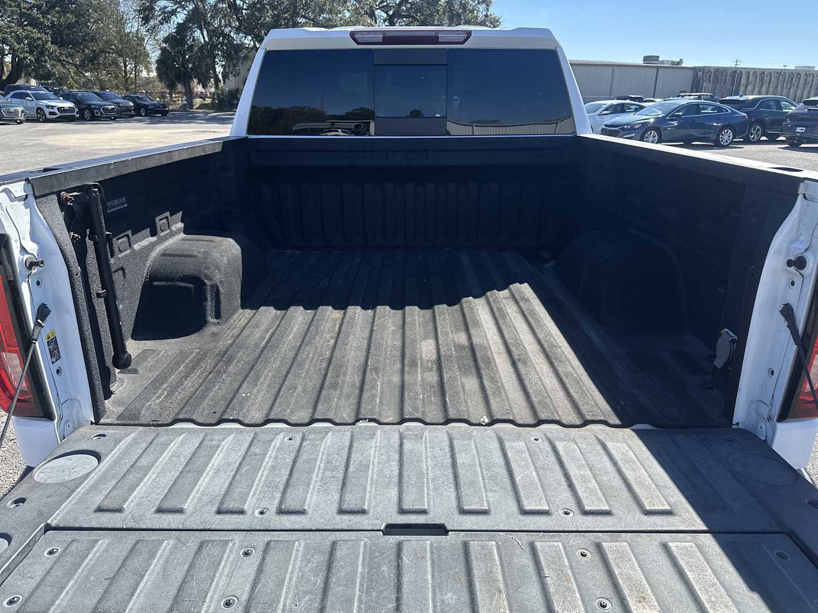 Used 2021 GMC Sierra 1500 SLT w/ SLT Premium Package image 31