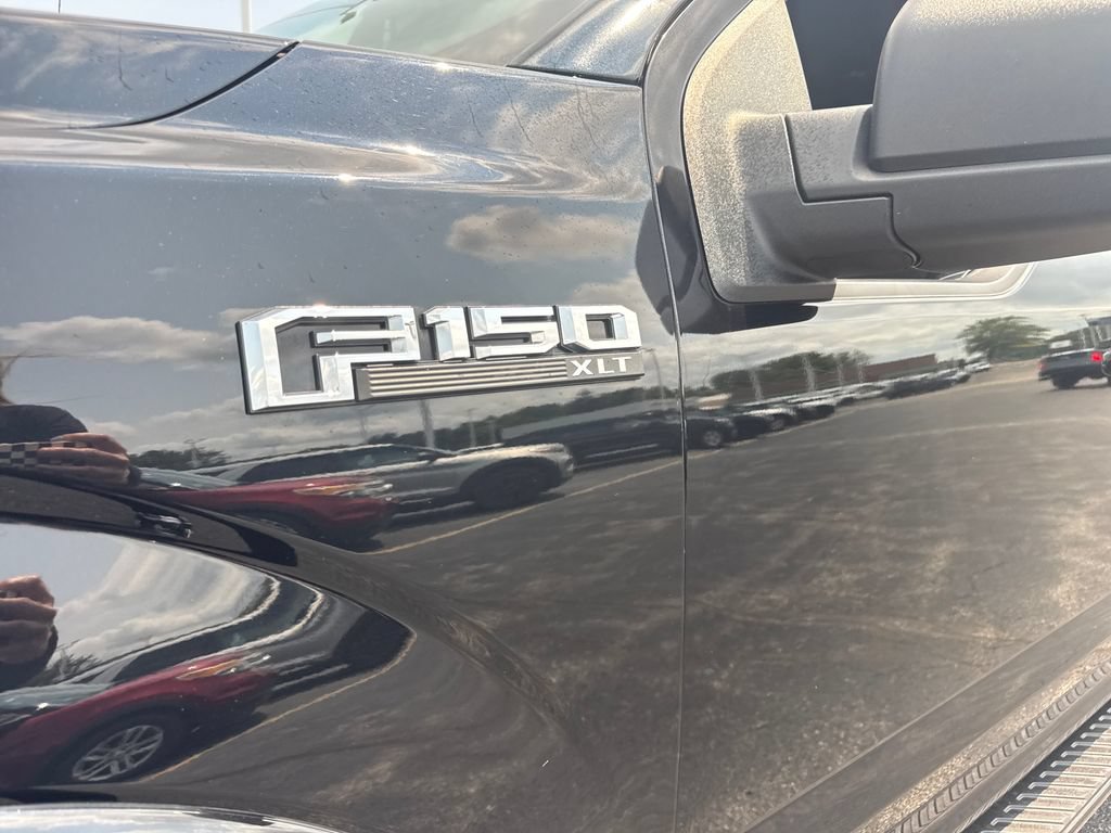 Used 2019 Ford F150 XLT w/ Equipment Group 302A Luxury AWD/4WD image 14