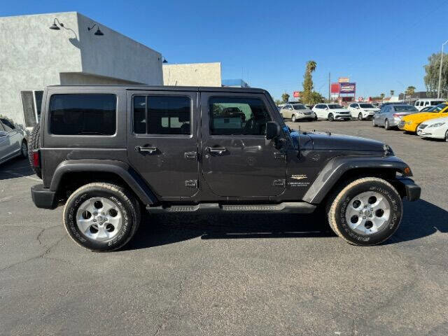 Used 2014 Jeep Wrangler Unlimited Sahara w/ Max Tow Package AWD/4WD image 2