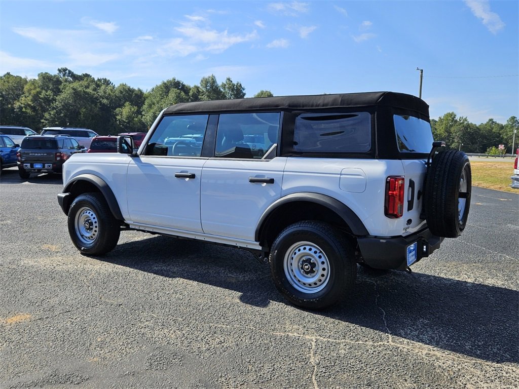 New 2025 Ford Bronco 4-Door image 9