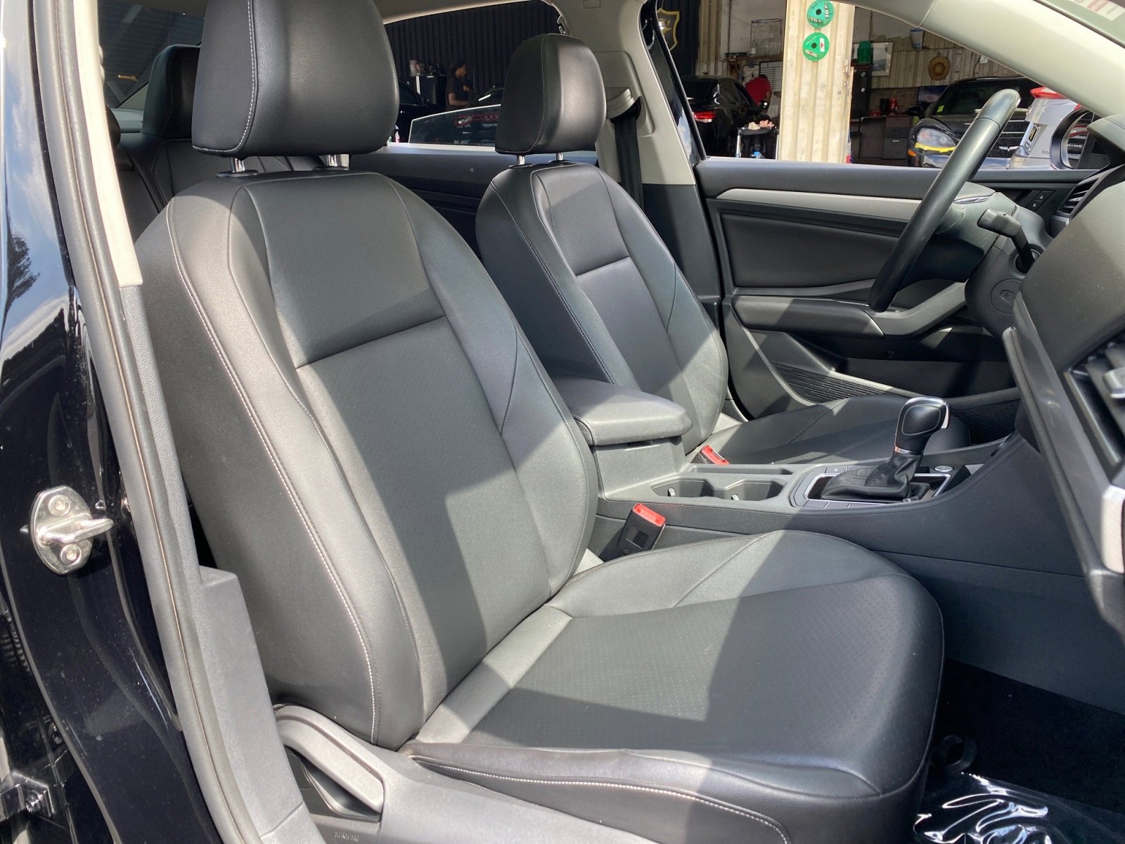 Used 2019 Volkswagen Jetta SE w/ Cold Weather Package image 22