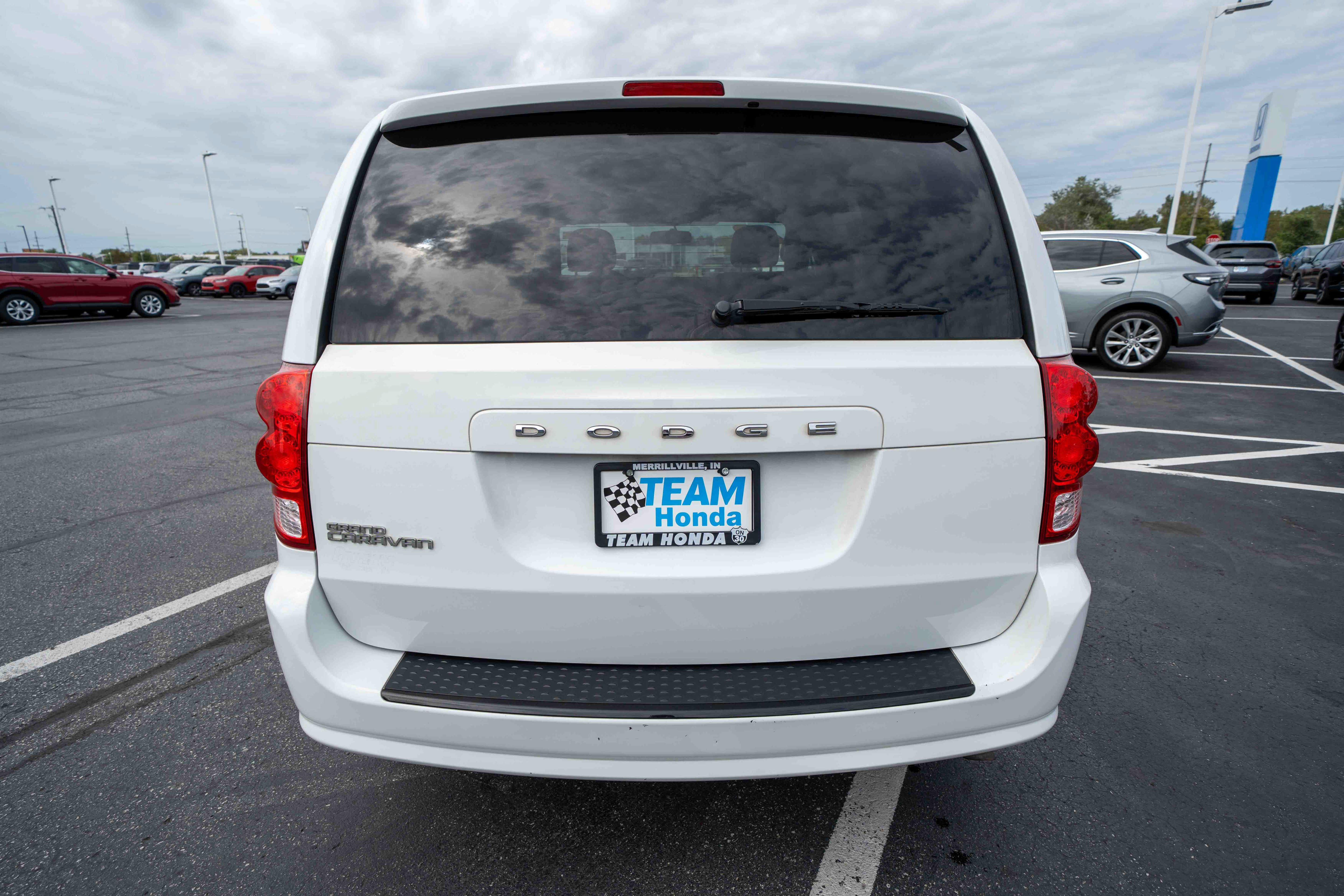 Used 2016 Dodge Grand Caravan SE FWD image 5