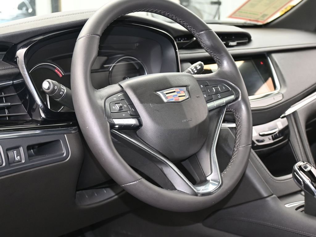 Used 2023 Cadillac XT6 Luxury image 15