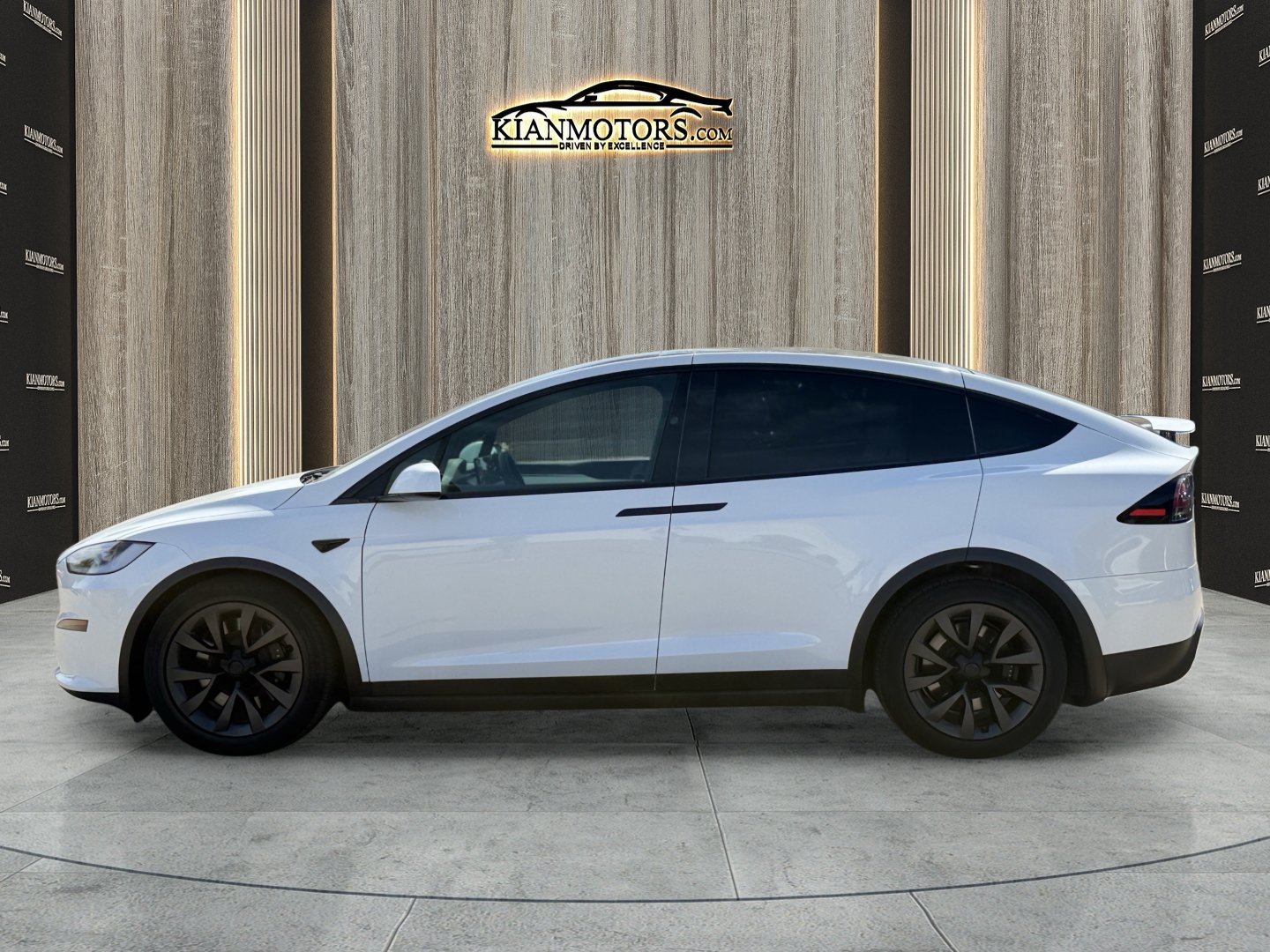 Used 2025 Tesla Model X AWD/4WD image 8