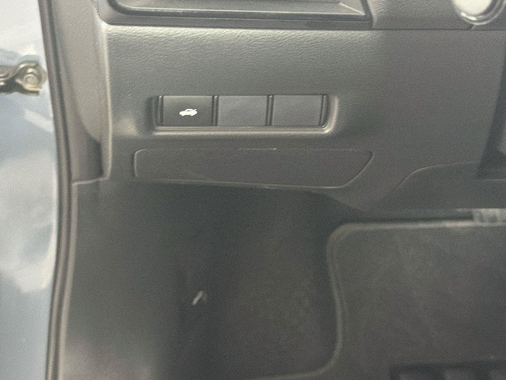 Used 2026 Nissan Sentra SV w/ Floor Mat Package FWD image 16