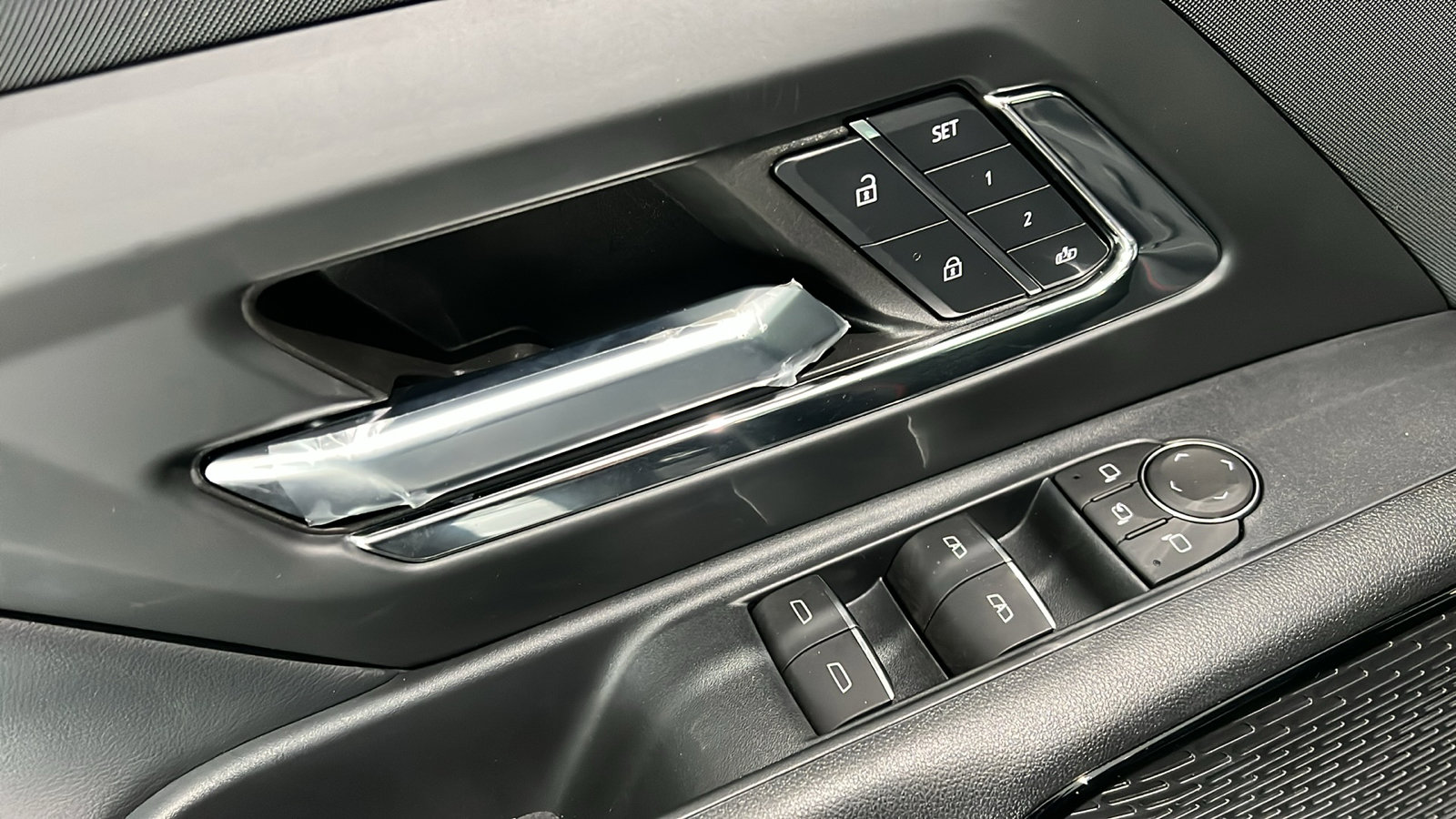 New 2024 Chevrolet Silverado EV RST image 13