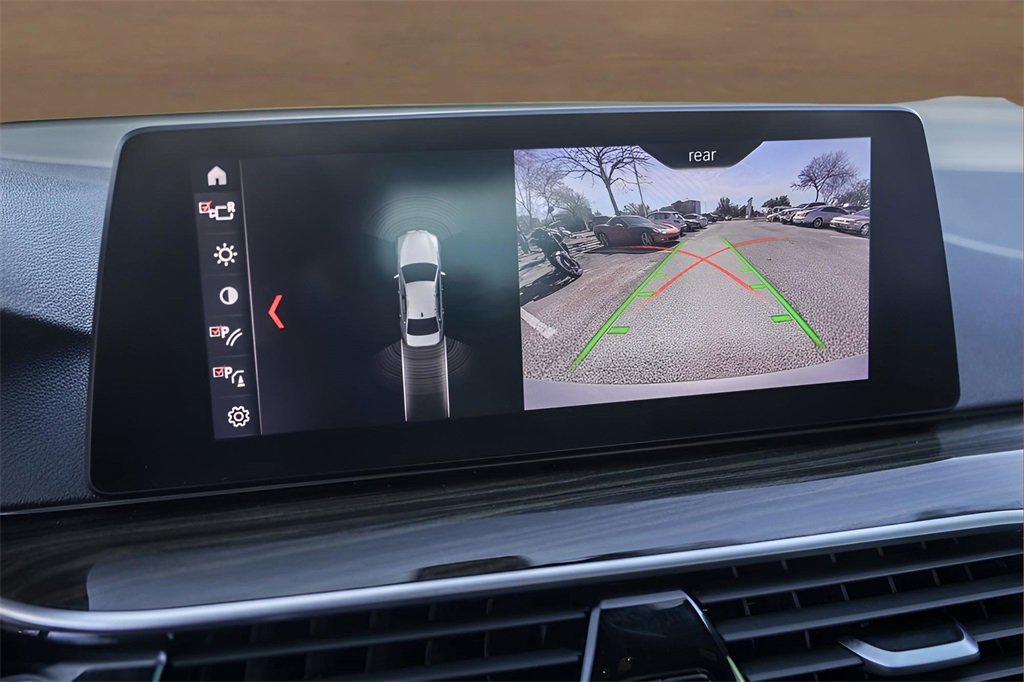 Used 2019 BMW 530i w/ Convenience Package image 17