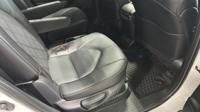 Used 2026 Toyota Highlander Platinum AWD/4WD image 36
