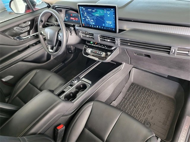Certified 2024 Lincoln Corsair AWD w/ Equipment Group 101A image 25