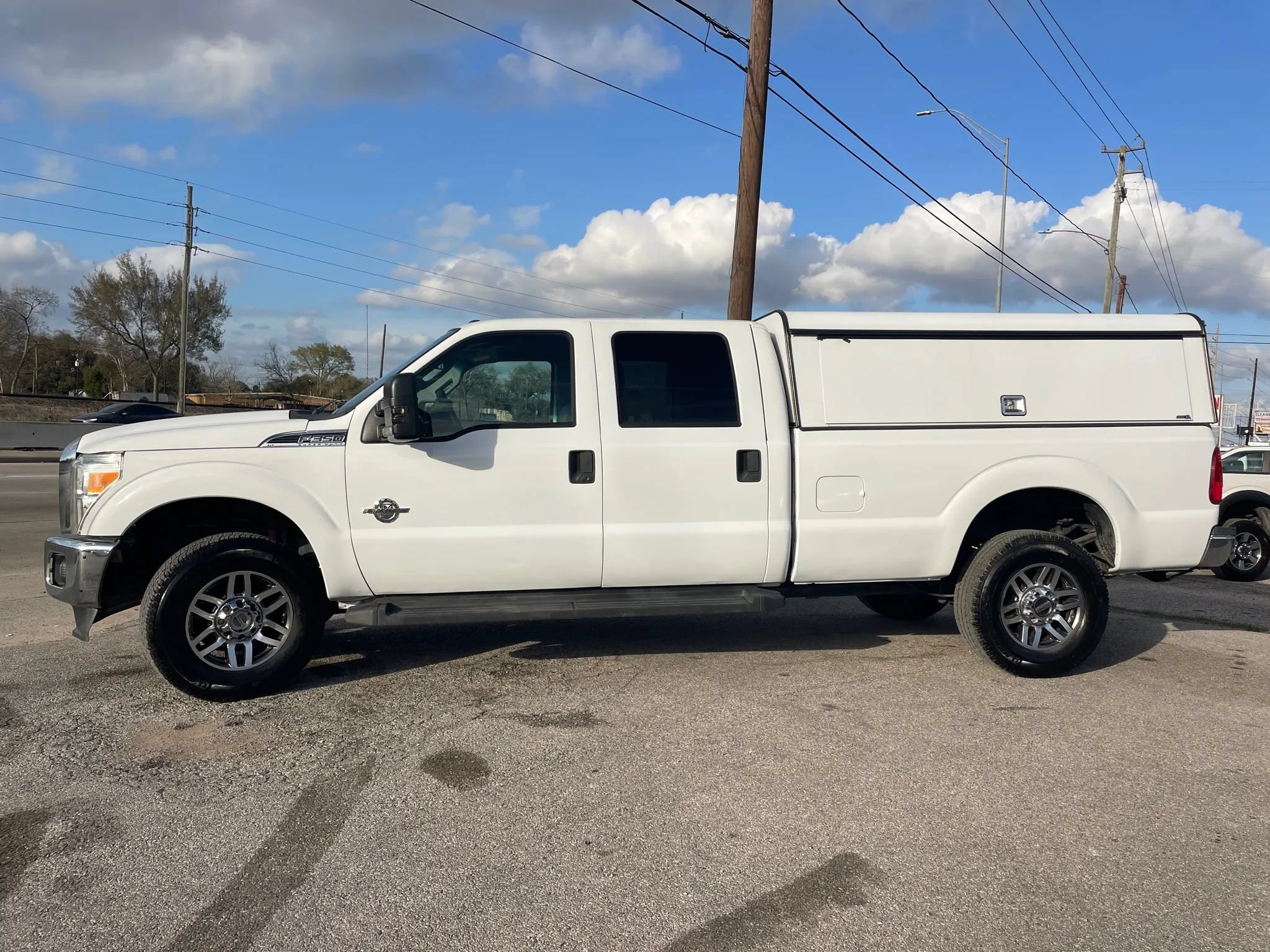 Used 2015 Ford F350 XLT w/ XLT Value Package AWD/4WD image 4