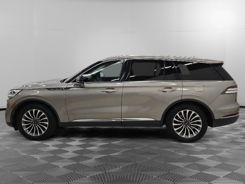 Used 2020 Lincoln Aviator Reserve w/ Equipment Group 201A image 4