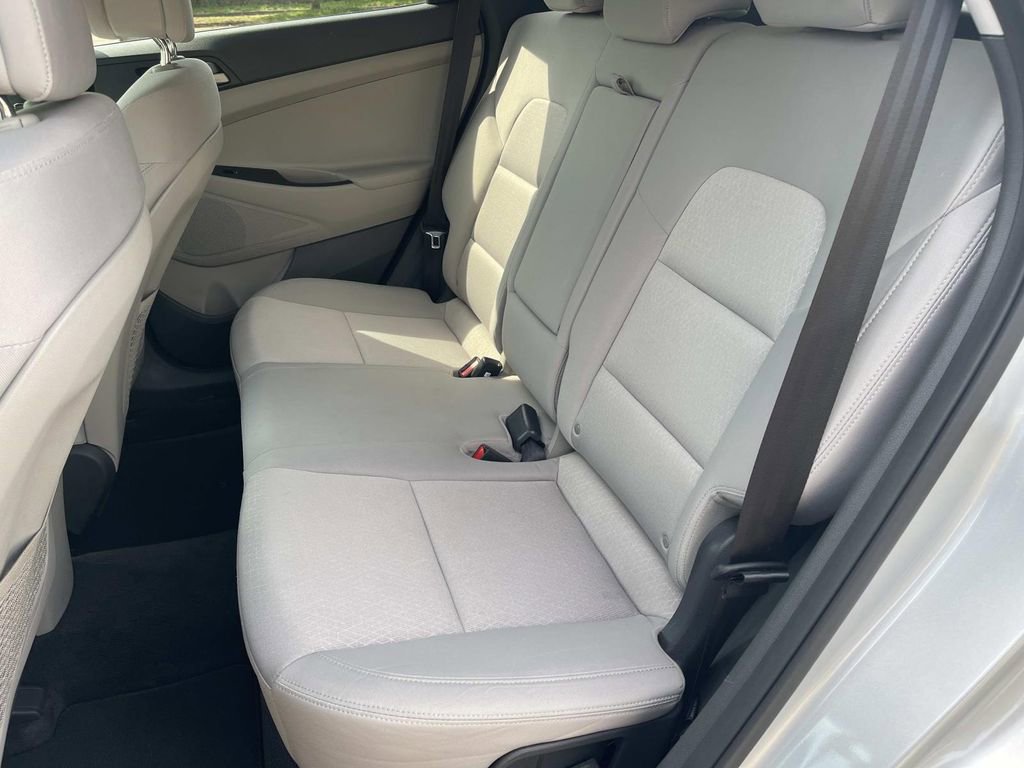Used 2018 Hyundai Tucson SEL w/ Cargo Package FWD image 16