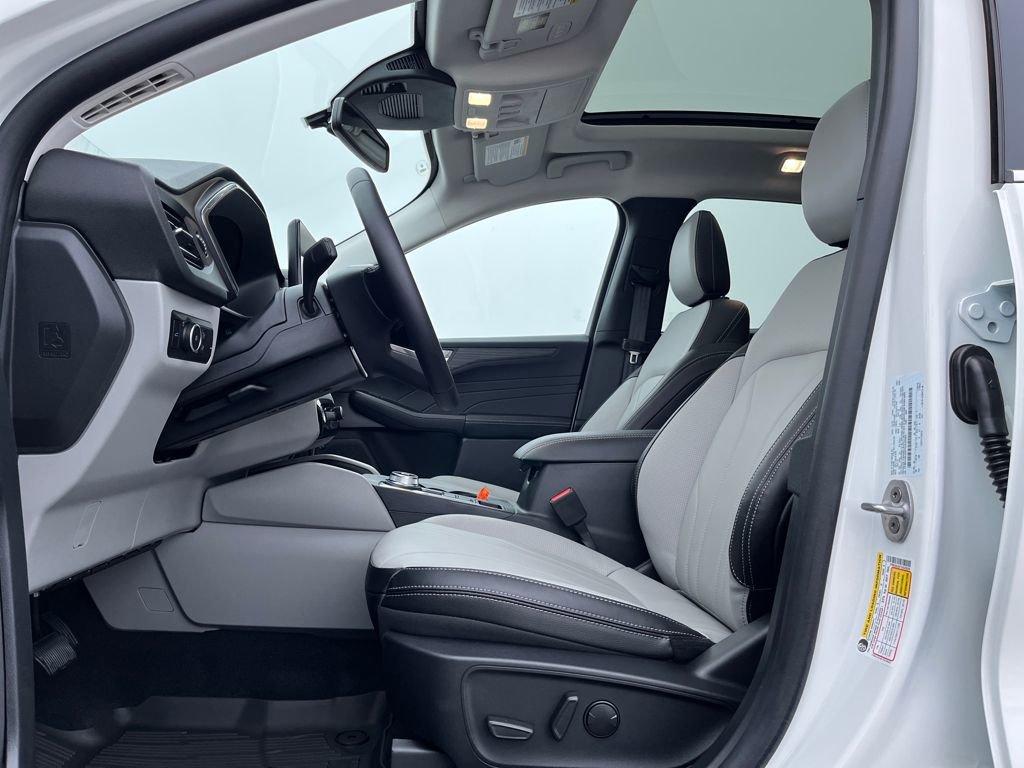 New 2026 Ford Escape Platinum w/ Premium Technology Package image 10