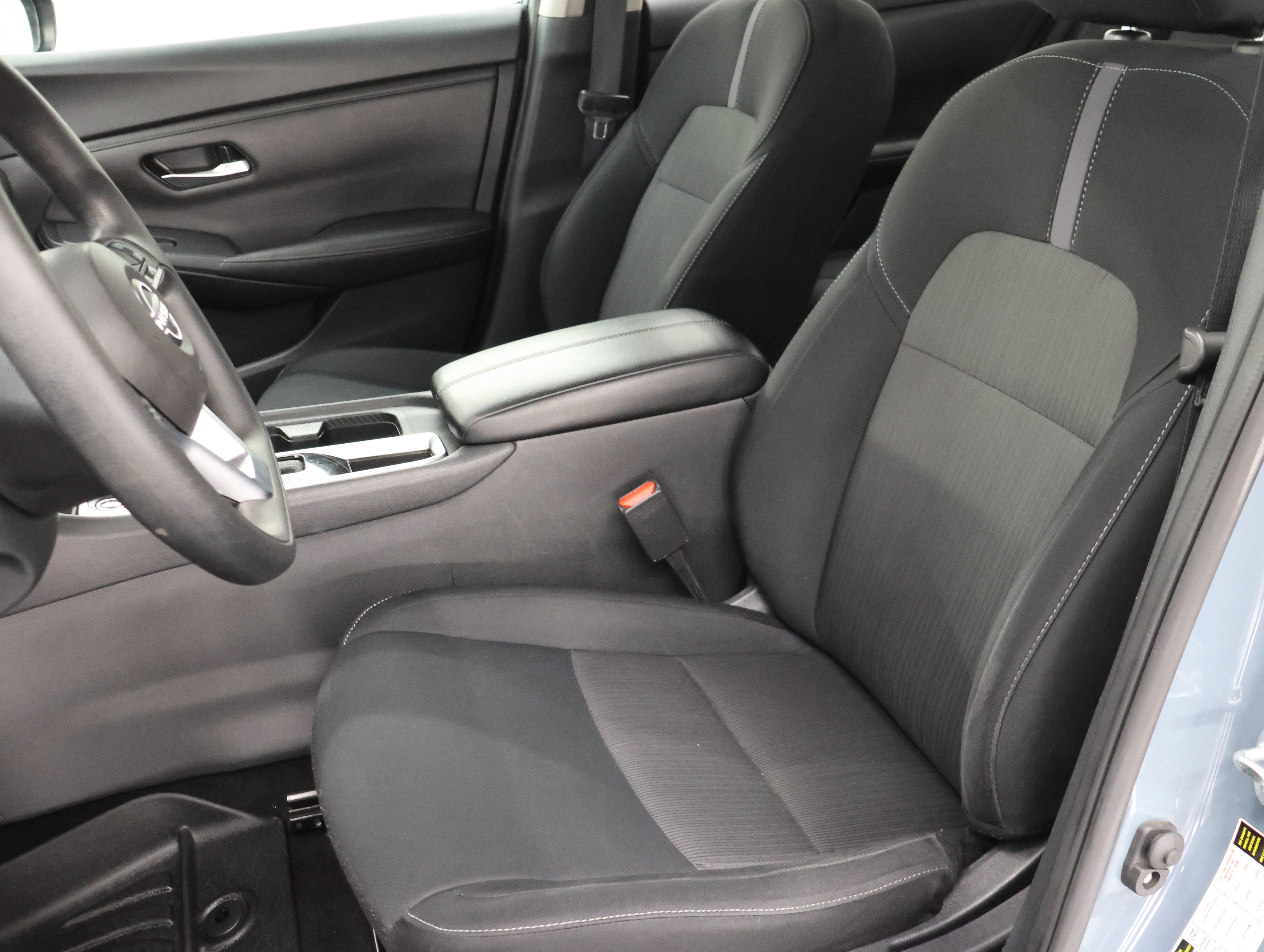 Used 2024 Nissan Sentra SV FWD image 8