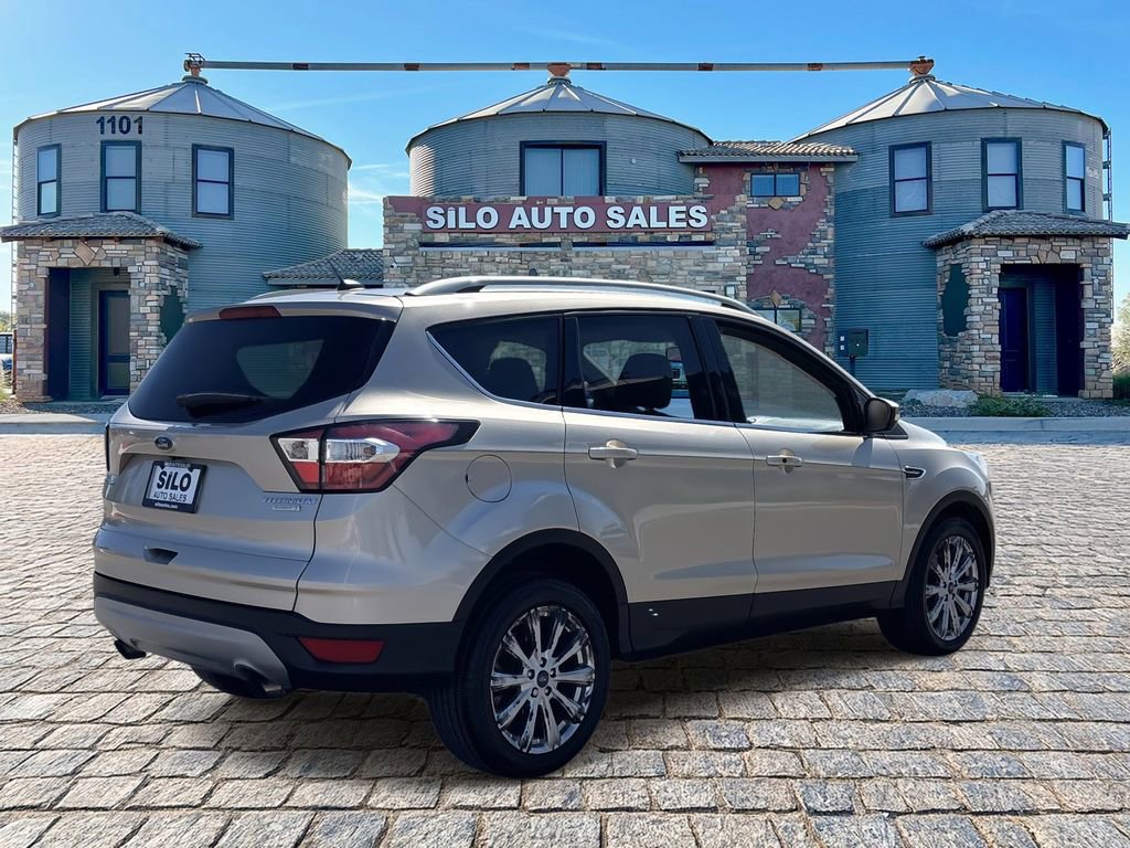 Used 2017 Ford Escape Titanium image 5