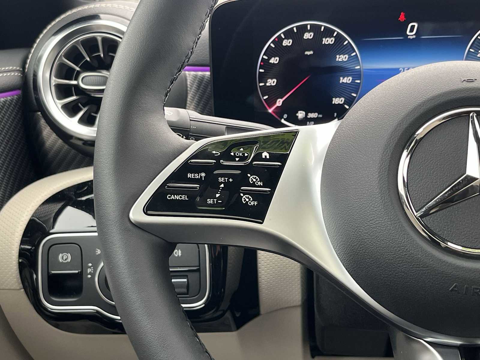 Used 2025 Mercedes-Benz CLA 250 4MATIC image 38