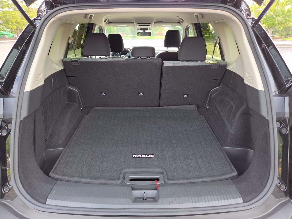 Used 2023 Nissan Rogue SV AWD/4WD image 25