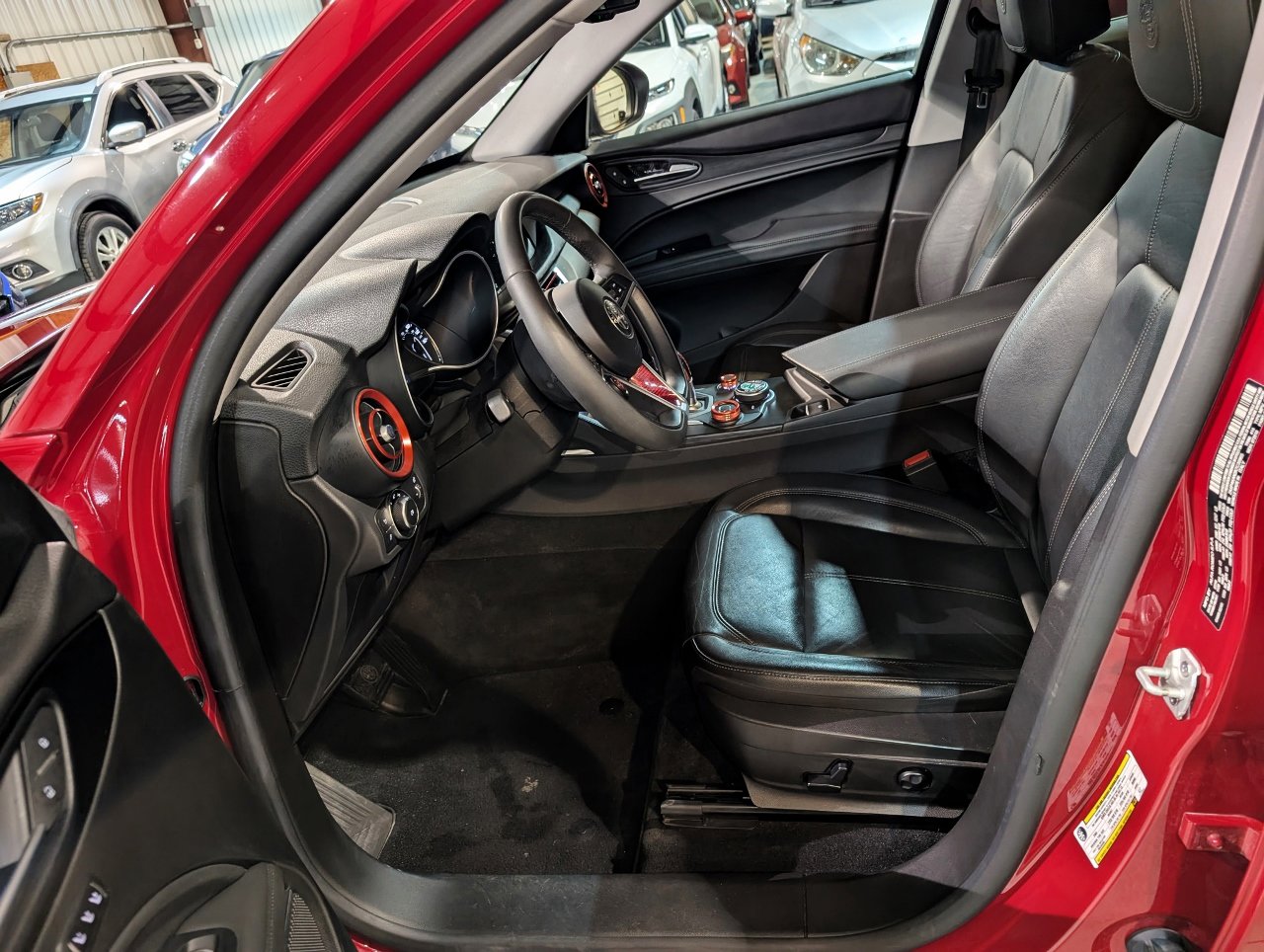 Used 2019 Alfa Romeo Stelvio AWD image 17