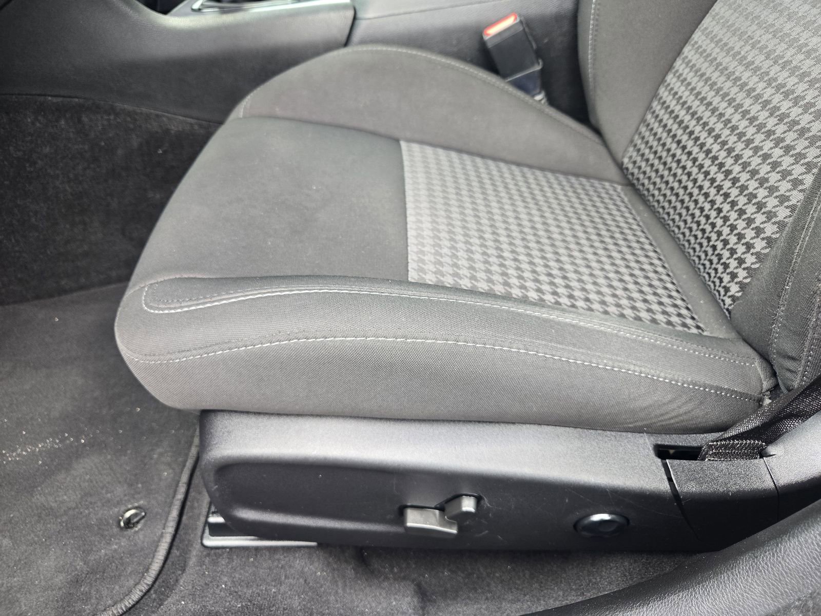 Used 2021 Dodge Charger R/T w/ Blacktop Package image 22