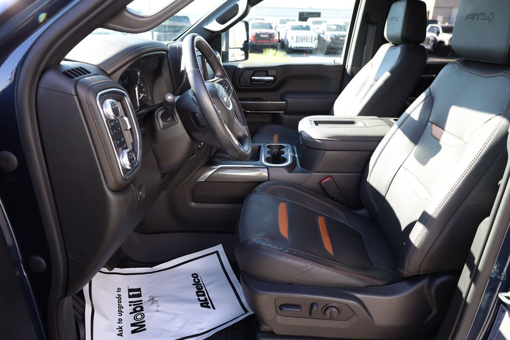 Used 2022 GMC Sierra 3500 AT4 w/ AT4 Premium Plus Package AWD/4WD image 11
