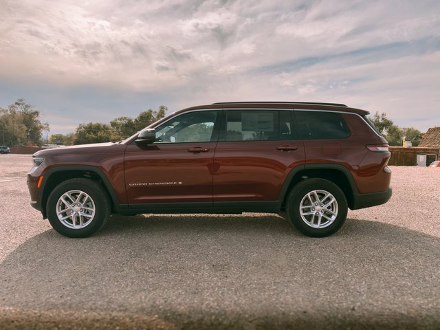 New 2025 Jeep Grand Cherokee L Laredo w/ Luxury Tech Group I image 4