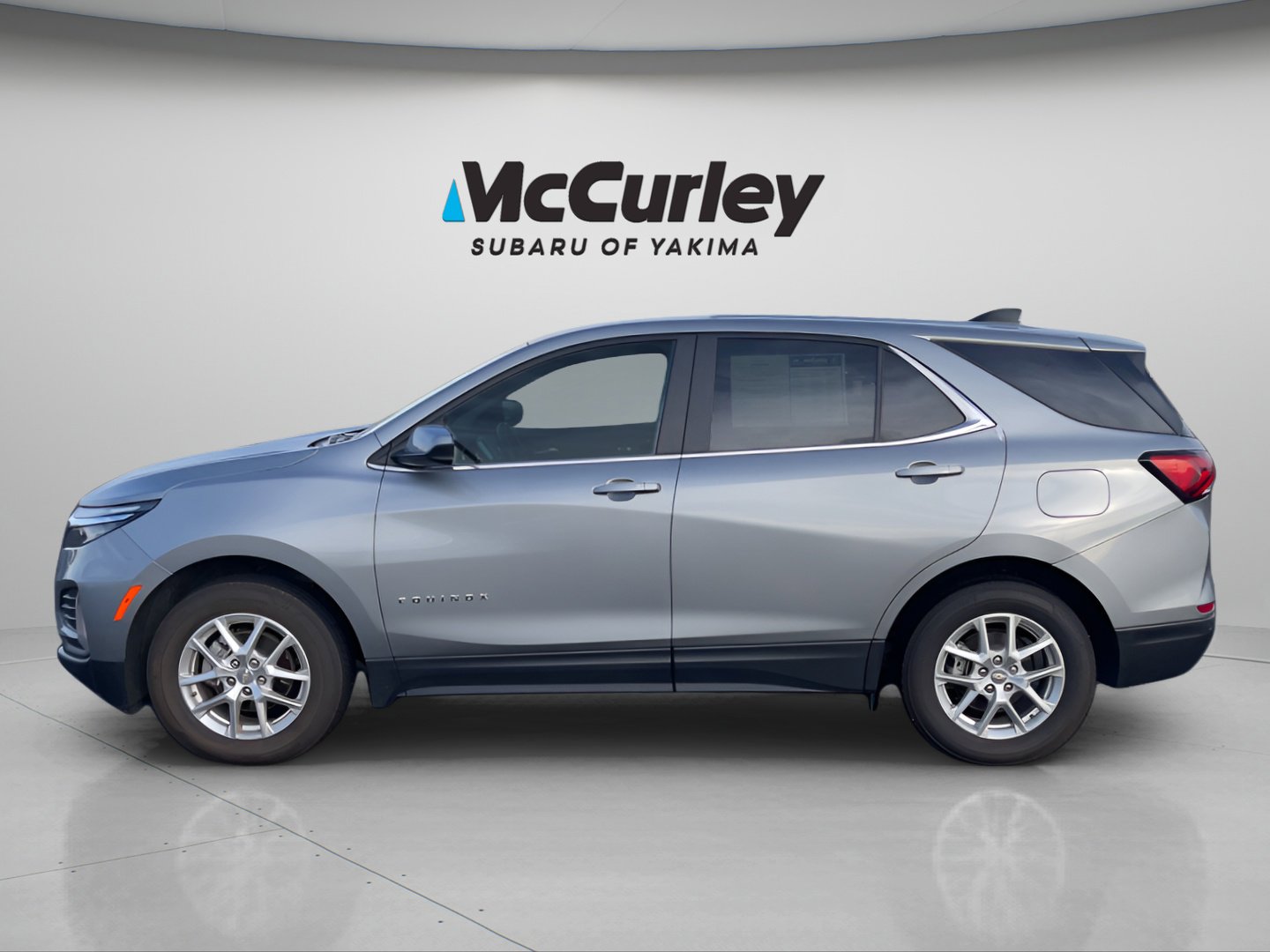 Used 2024 Chevrolet Equinox LT image 2