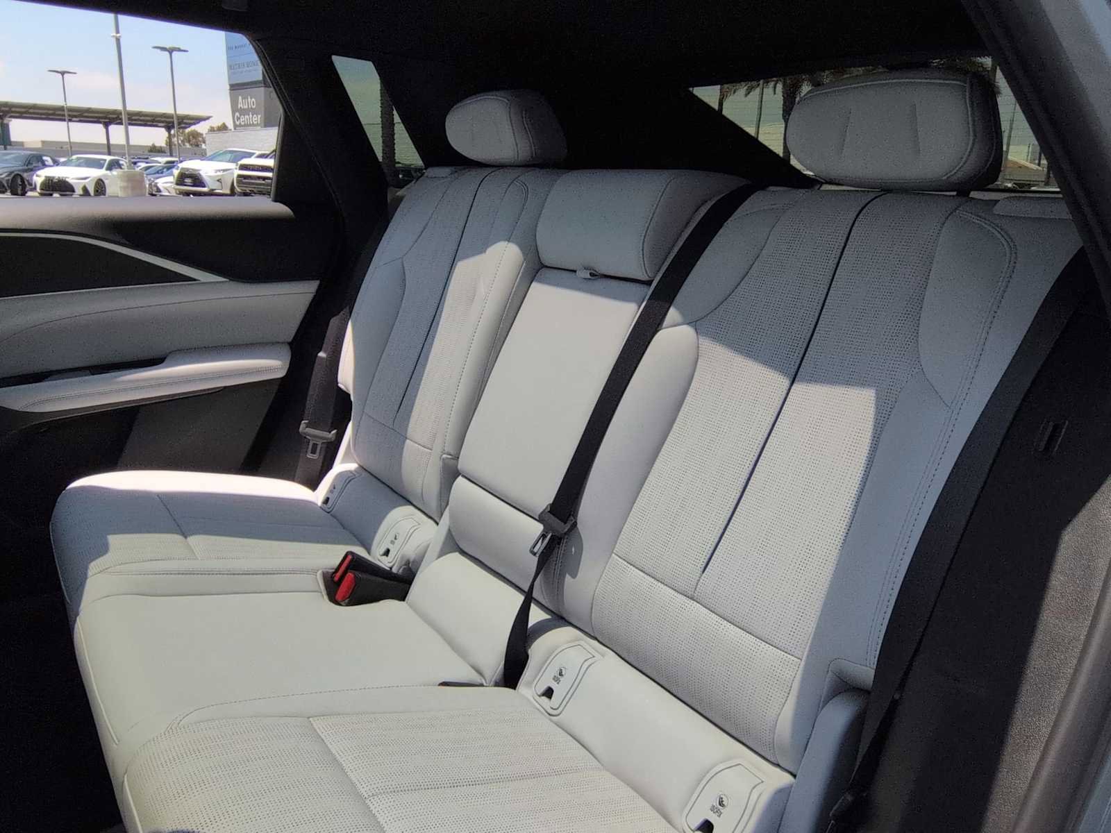 Used 2025 Cadillac Lyriq Sport AWD/4WD image 25