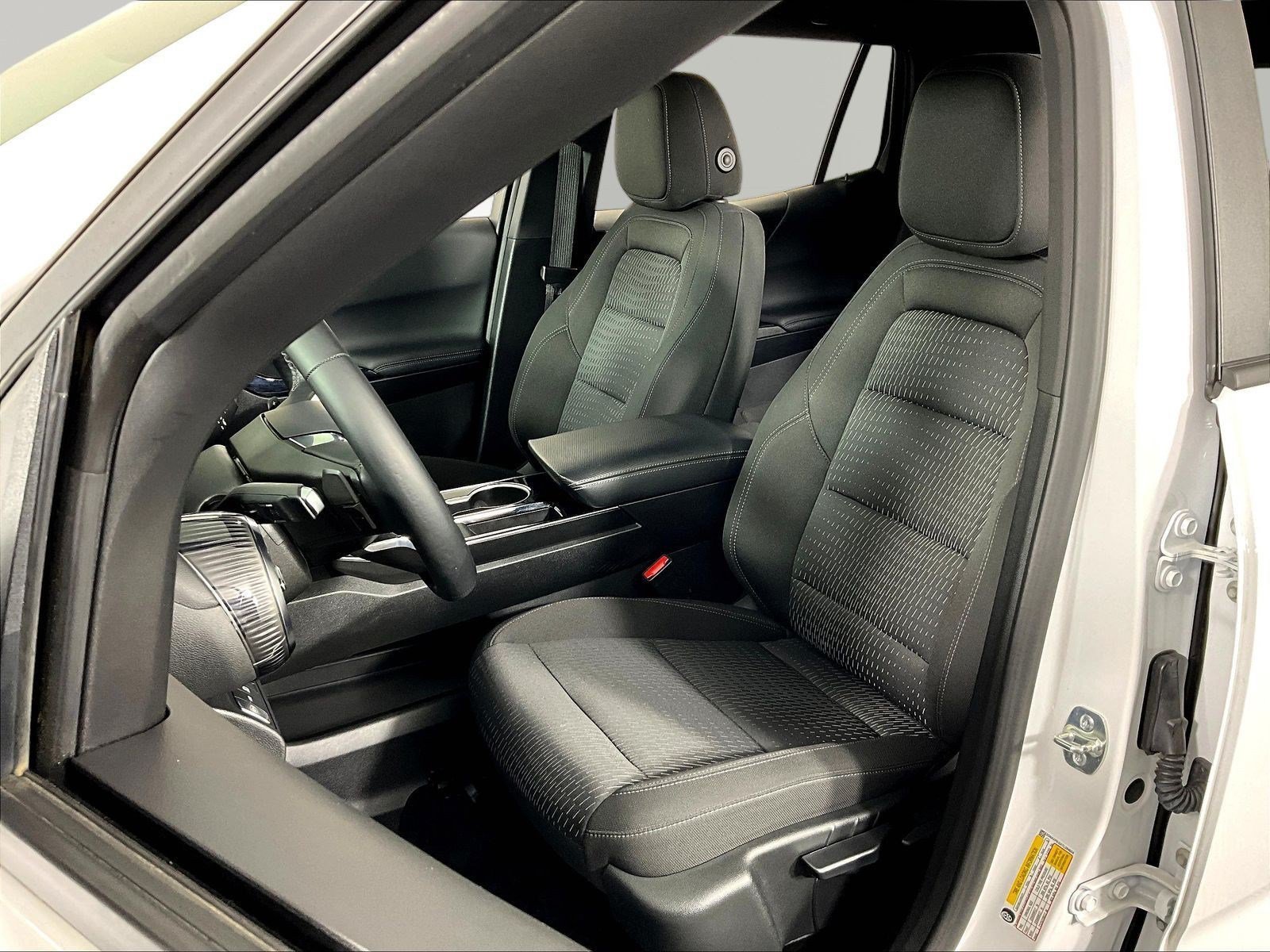 Used 2026 Chevrolet Equinox LT AWD/4WD image 21