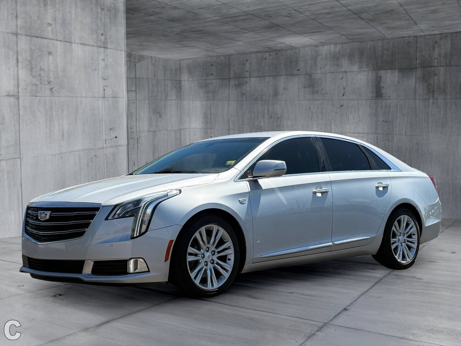 Certified 2018 Cadillac XTS Luxury AWD/4WD image 2