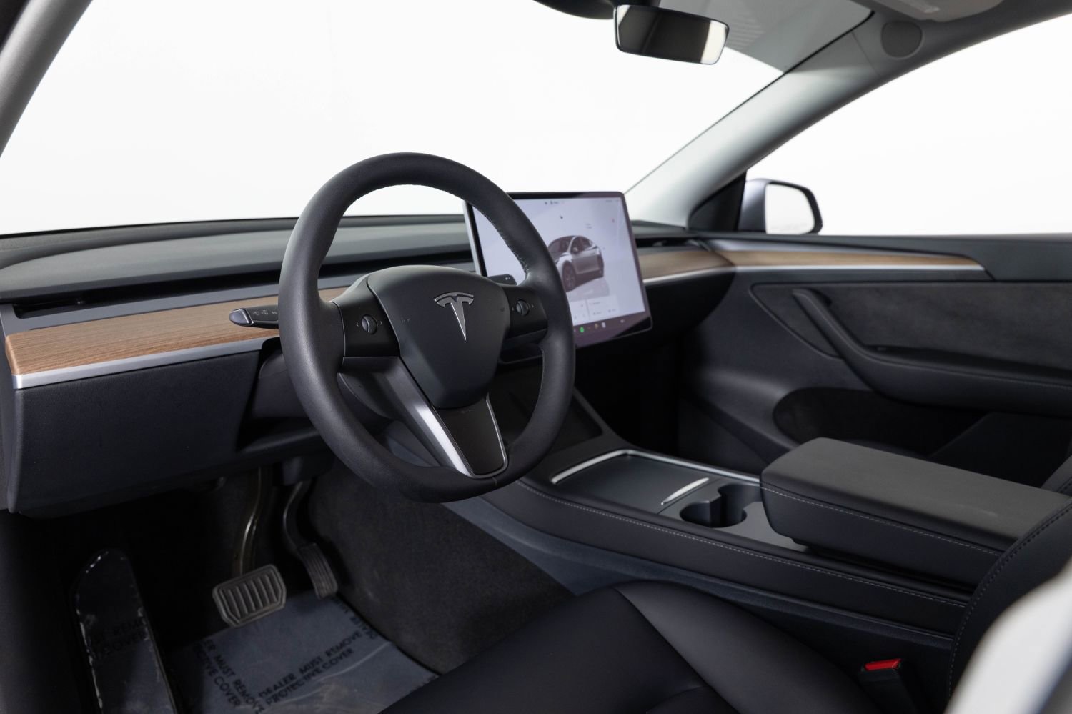 Used 2025 Tesla Model Y Long Range image 13