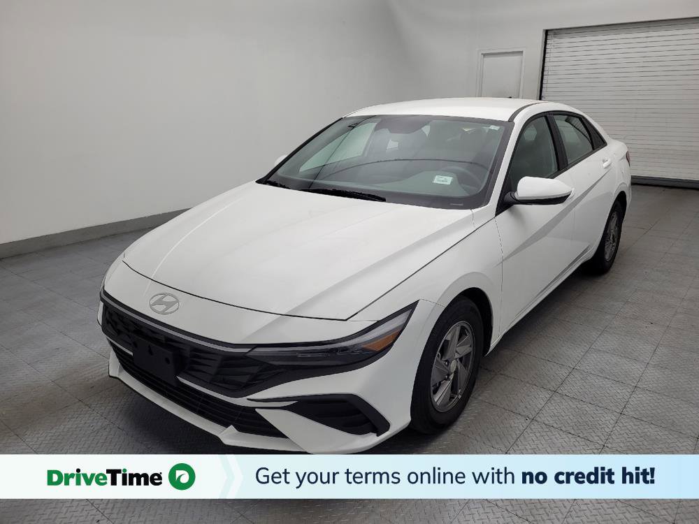 Used 2025 Hyundai Elantra SE
