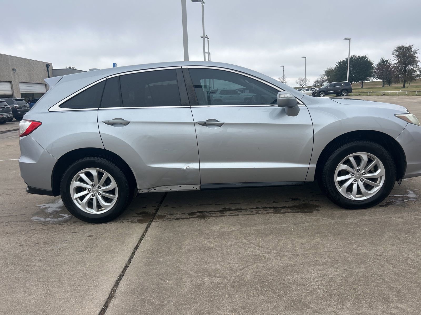 Used 2017 Acura RDX FWD image 2