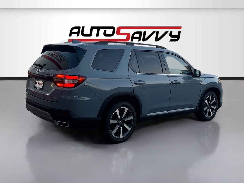 Used 2023 Honda Pilot Elite image 7
