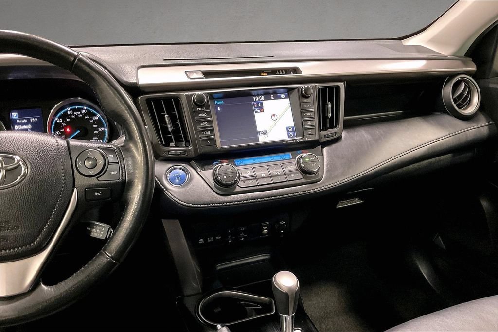 Used 2018 Toyota RAV4 Limited AWD/4WD image 9