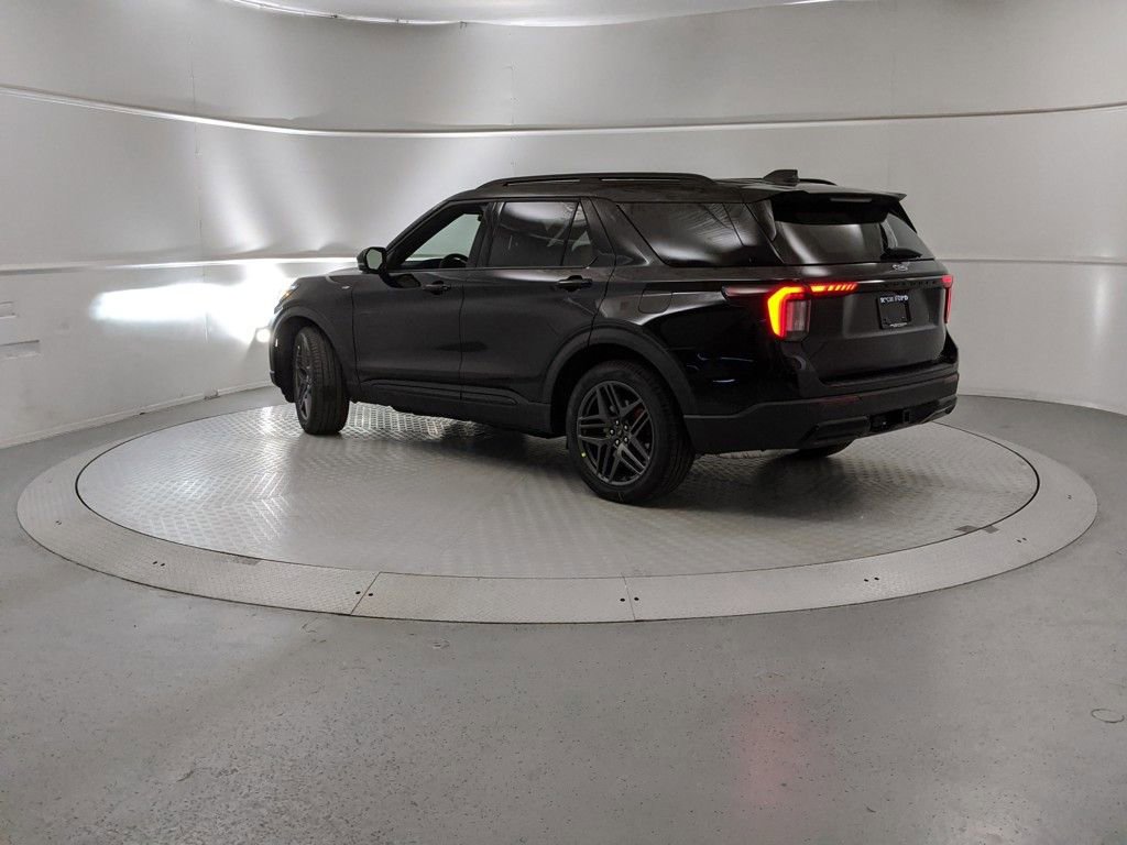 New 2025 Ford Explorer ST-Line w/ Premium Package image 4