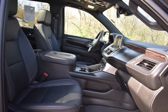 Certified 2023 Chevrolet Suburban Z71 w/ Z71 Off-Road Package AWD/4WD image 18