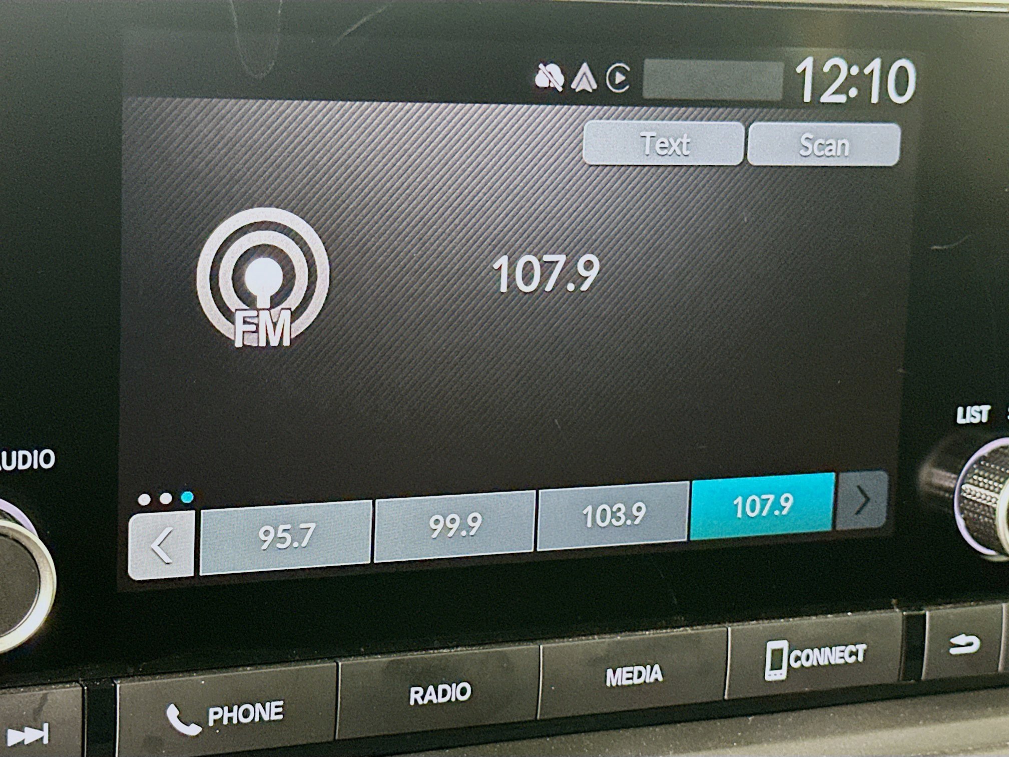 Used 2025 Honda Accord SE image 19