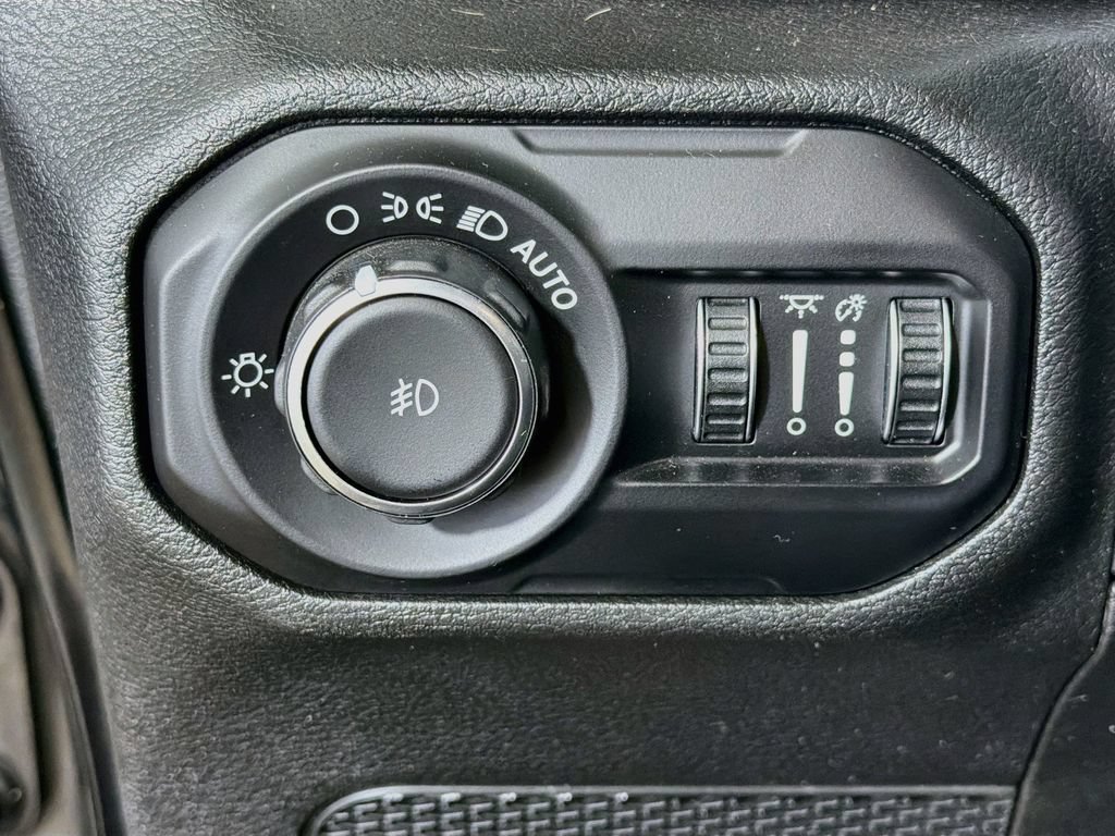 Used 2021 Jeep Wrangler Unlimited Sport AWD/4WD image 12