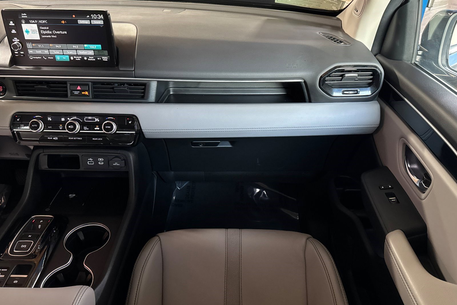 Certified 2024 Honda Pilot Touring image 30