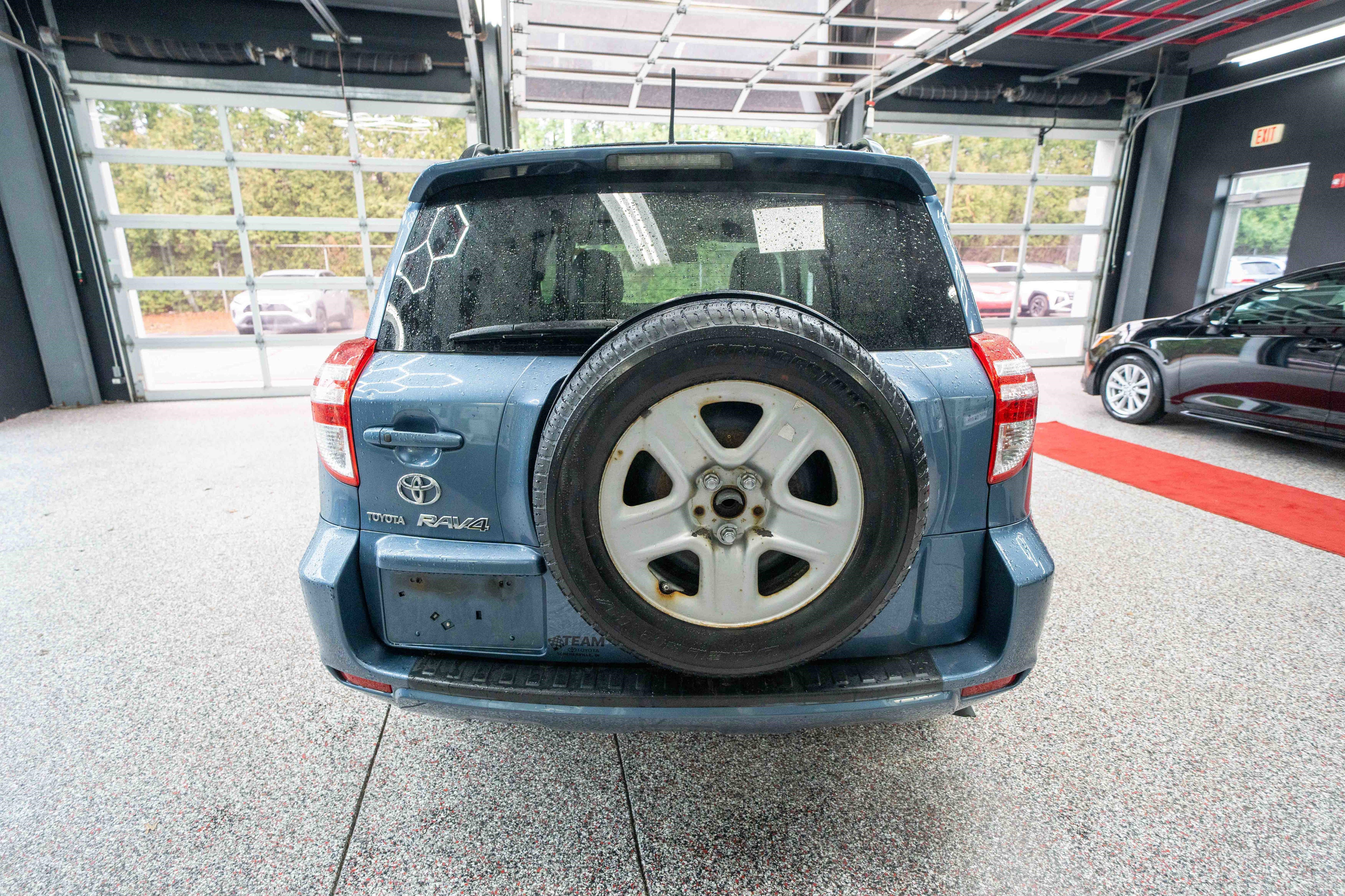 Used 2009 Toyota RAV4 Limited image 3