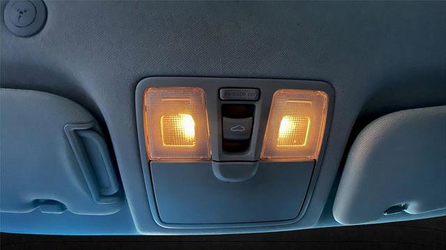 Used 2011 Hyundai Elantra Limited image 5