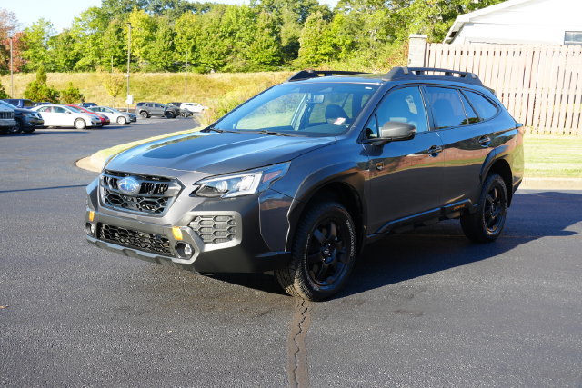 Used 2025 Subaru Outback Wilderness AWD/4WD image 3